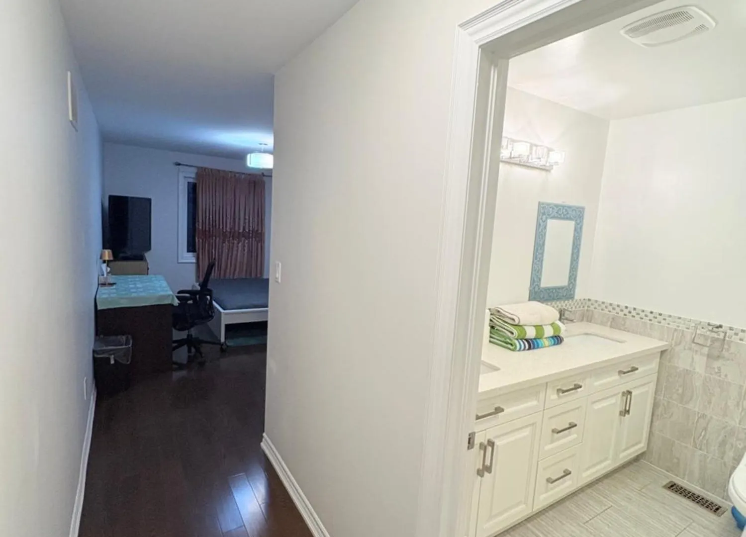 Guest house Specious Private Room With A Washroom Toronto