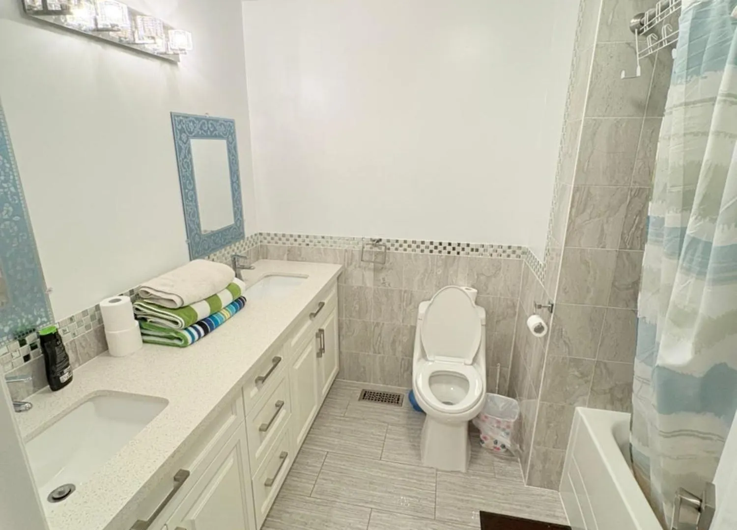 Guest house Specious Private Room With A Washroom Toronto Canada